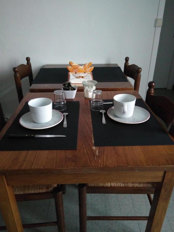 Les Greniers De Blanche Bed & Breakfast Le Vivier sur Mer Bagian luar foto