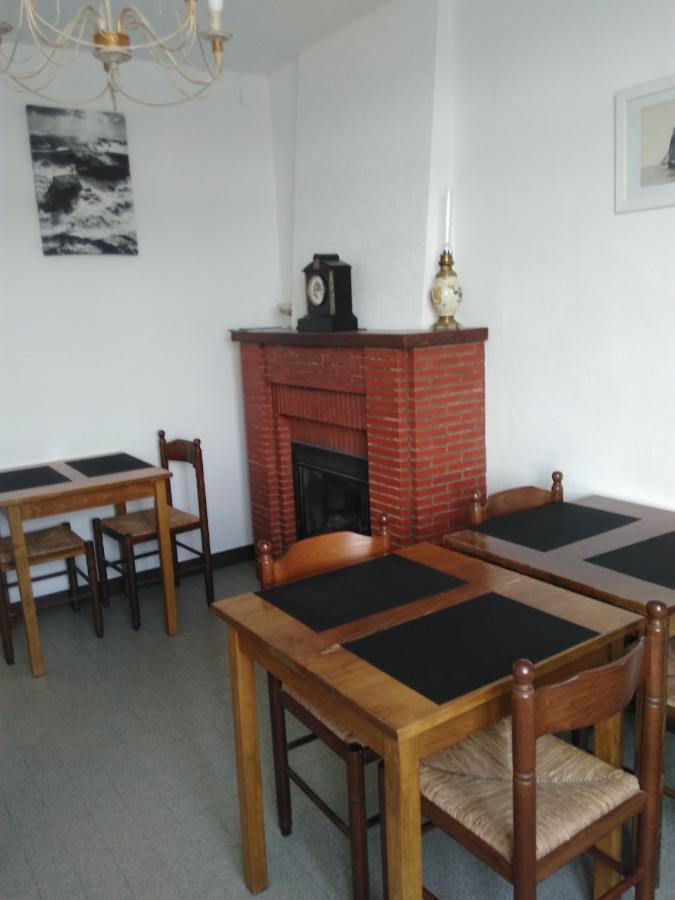 Les Greniers De Blanche Bed & Breakfast Le Vivier sur Mer Bagian luar foto